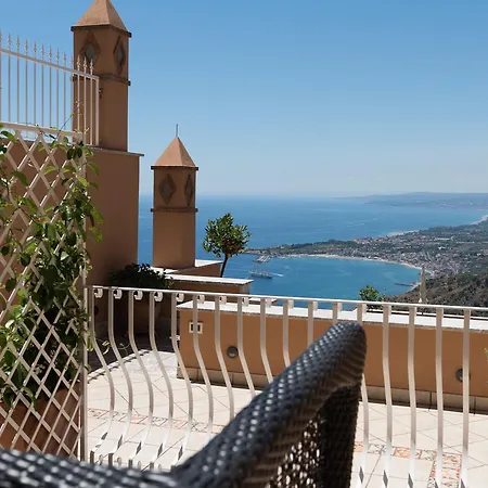 Le Terrazze Charming לינה וארוחת בוקר