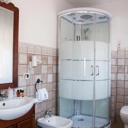 לינה וארוחת בוקר Le Terrazze Charming טאורמינה