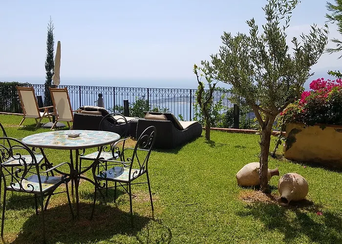 Le Terrazze Charming Oda ve Kahvaltı Taormina